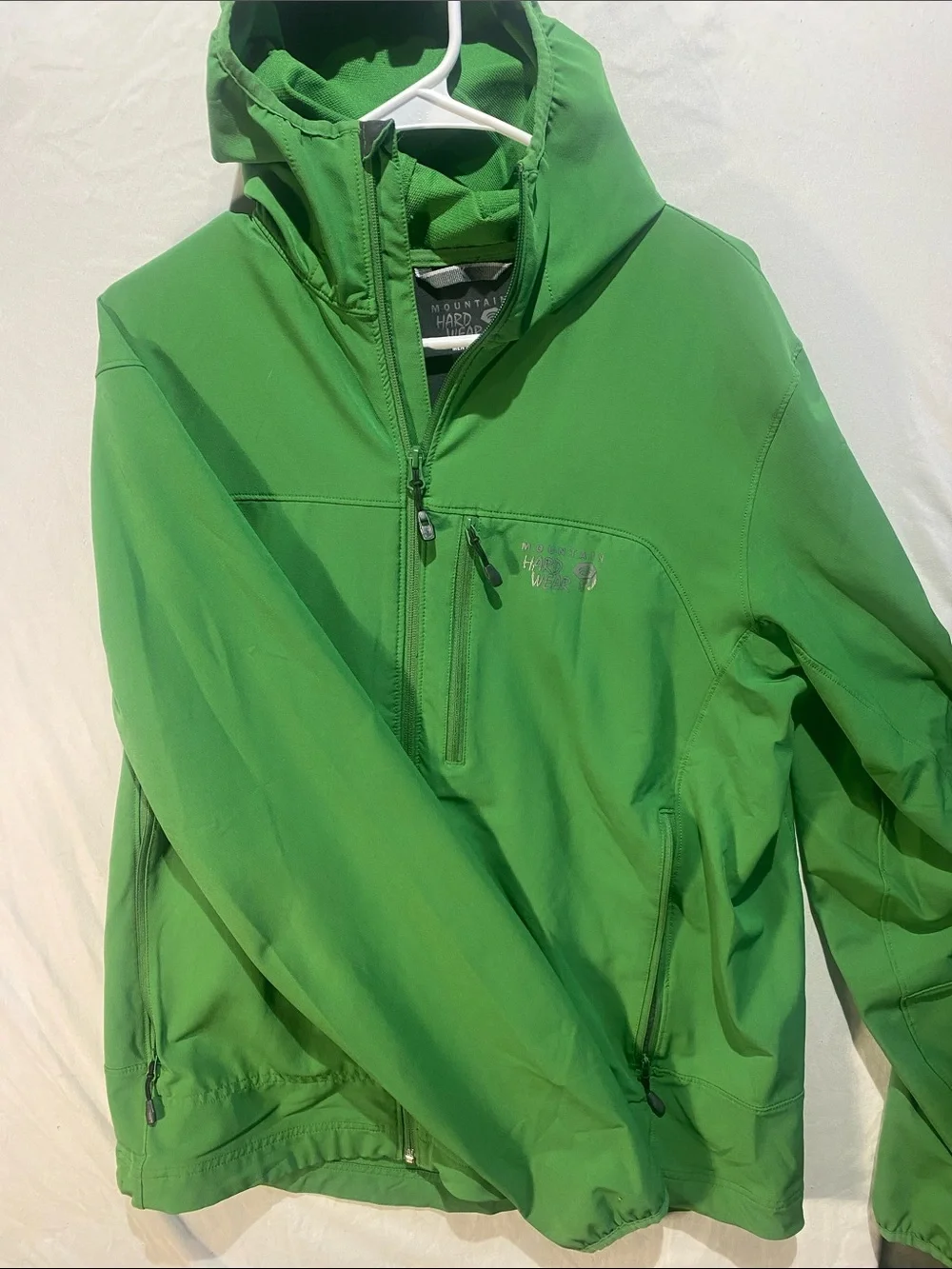 Mountain Hardwear Men's Hooded Lightweight Softshell Jacket in Bright Green
